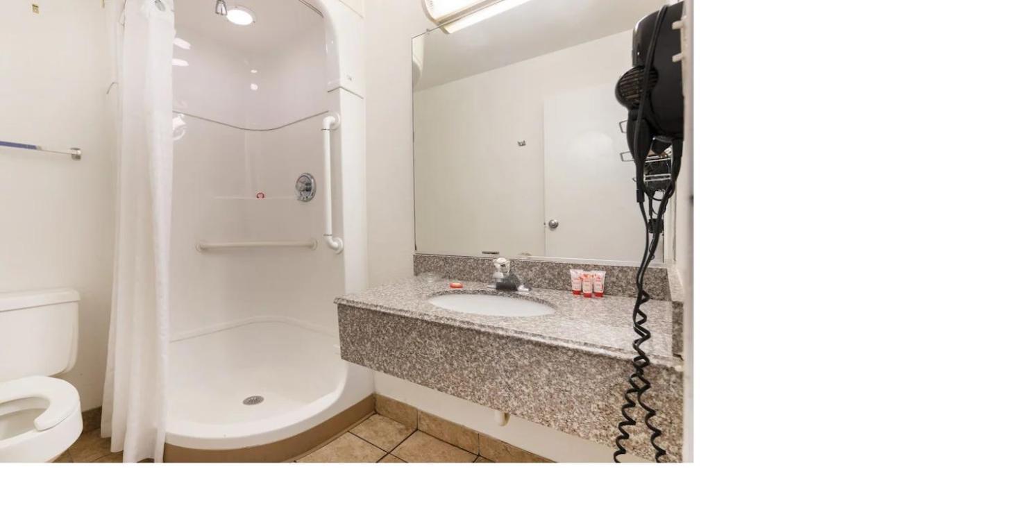 Southern Comfort Hotel Талса Екстер'єр фото